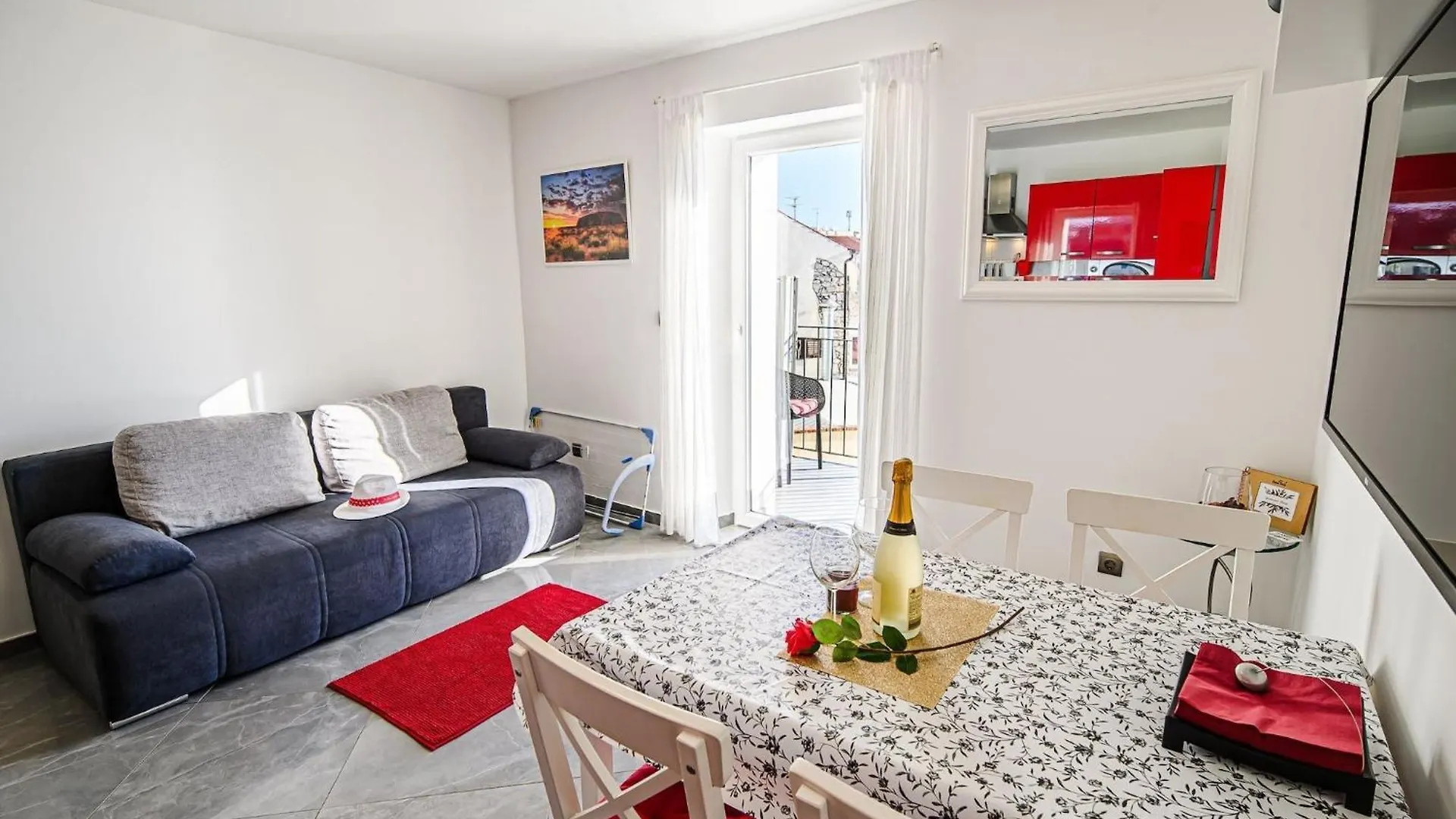 Sleek And Stylish Umag Apartments With Sea View - Two Bedroom Apartment With Balcony 0*,