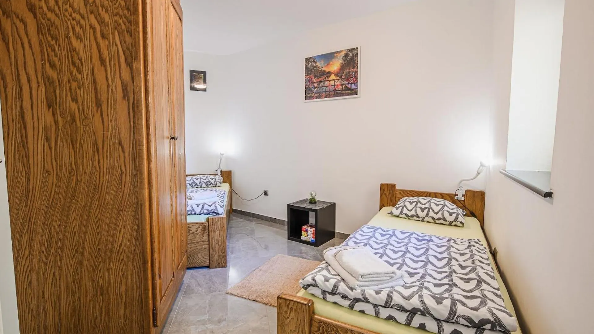 Sleek And Stylish Umag Apartments With Sea View - Two Bedroom Apartment With Balcony